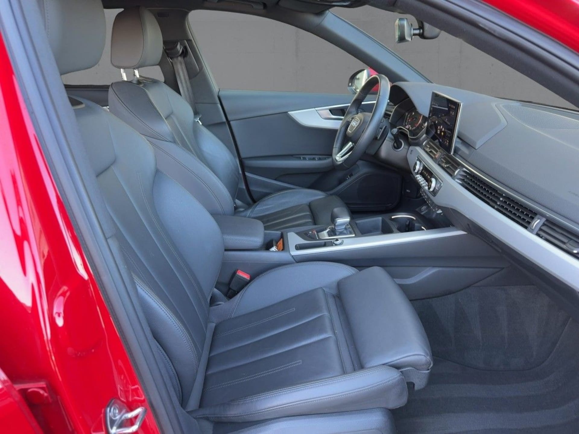 Audi A4 Avant S line