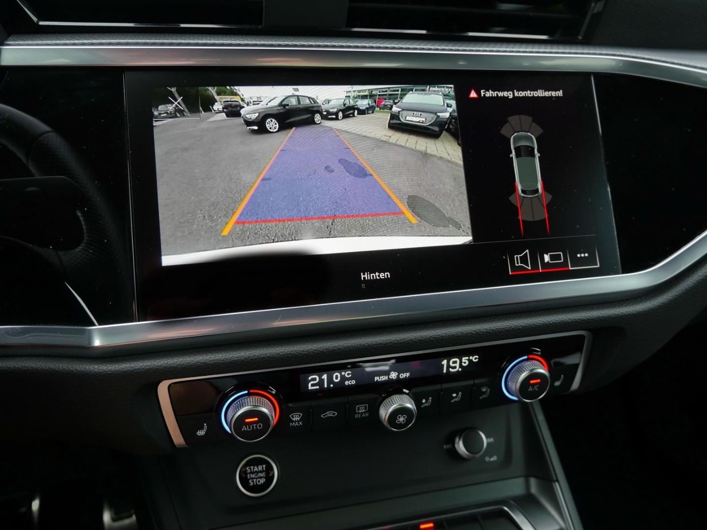 Bild über Audi Q3 Sportback S line 35 TFSI S tronic - für weitere Informationen kontaktieren Sie den Audi Partner