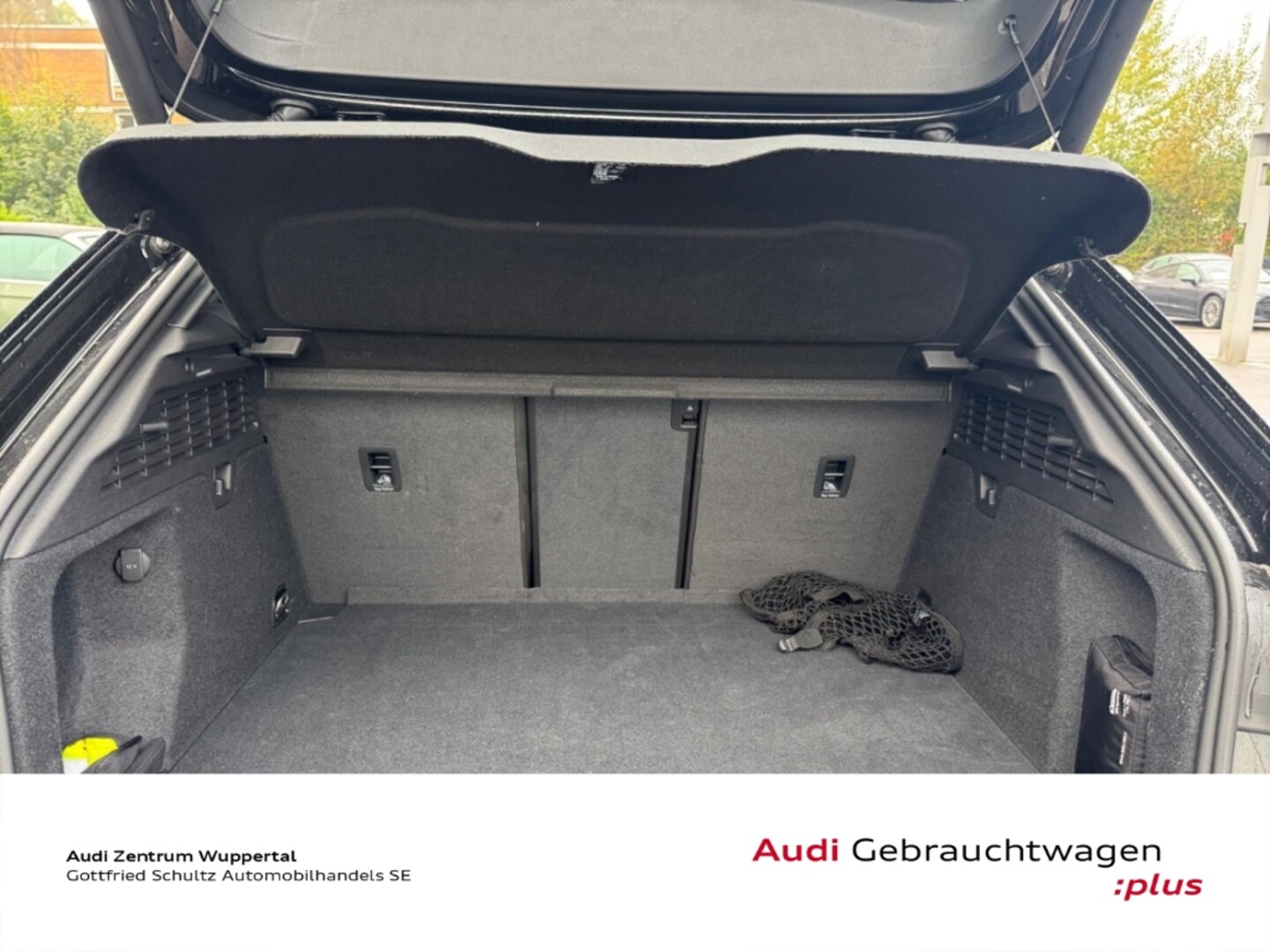 Bild über Audi S3 Sportback TFSI quattro S tronic - für weitere Informationen kontaktieren Sie den Audi Partner