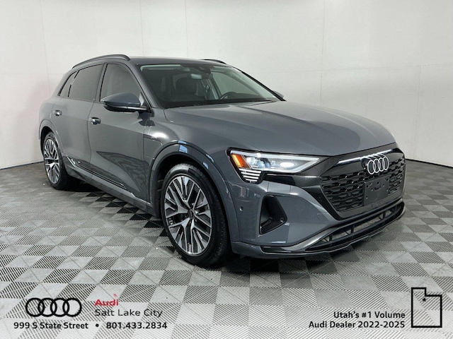 Photo of 2024 Audi Q8 e-tron