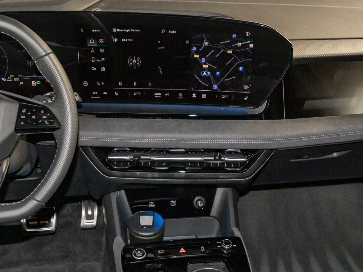 Image about Audi Q6 SUV e-tron e-tron quattro