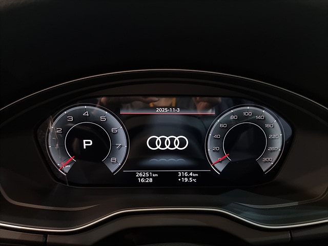 Audi Q5 SUV 9