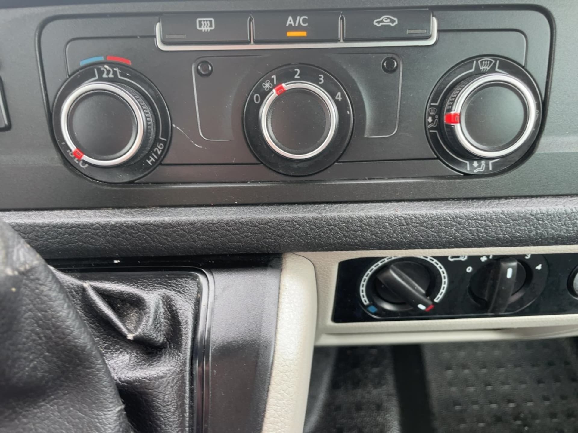 Volkswagen T6 Transporter Kombi langer Radstand