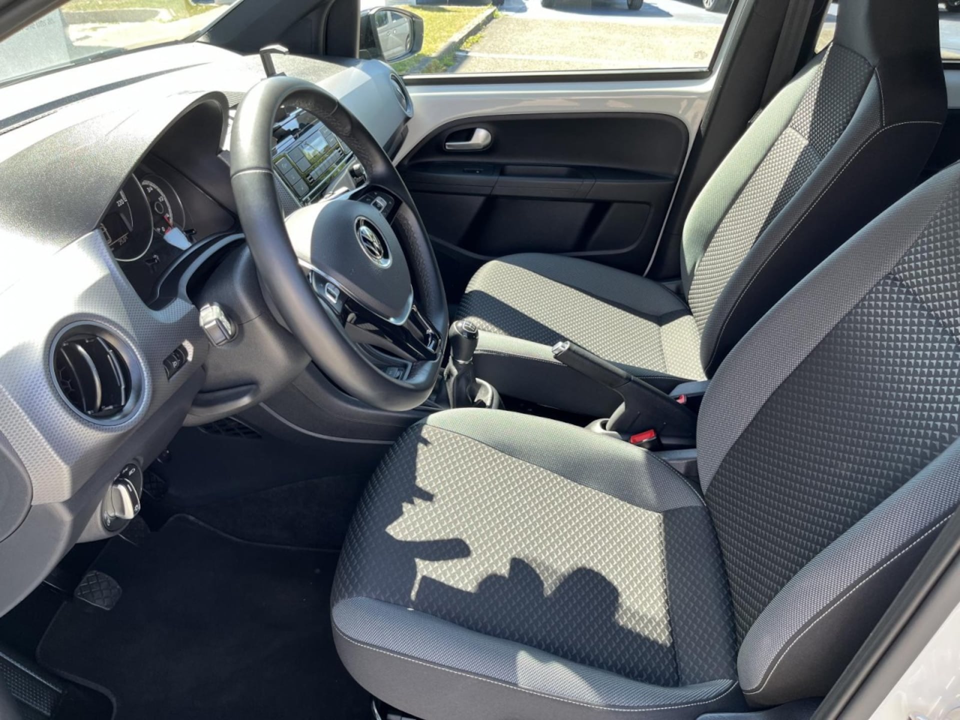 Volkswagen up! ACTIVE