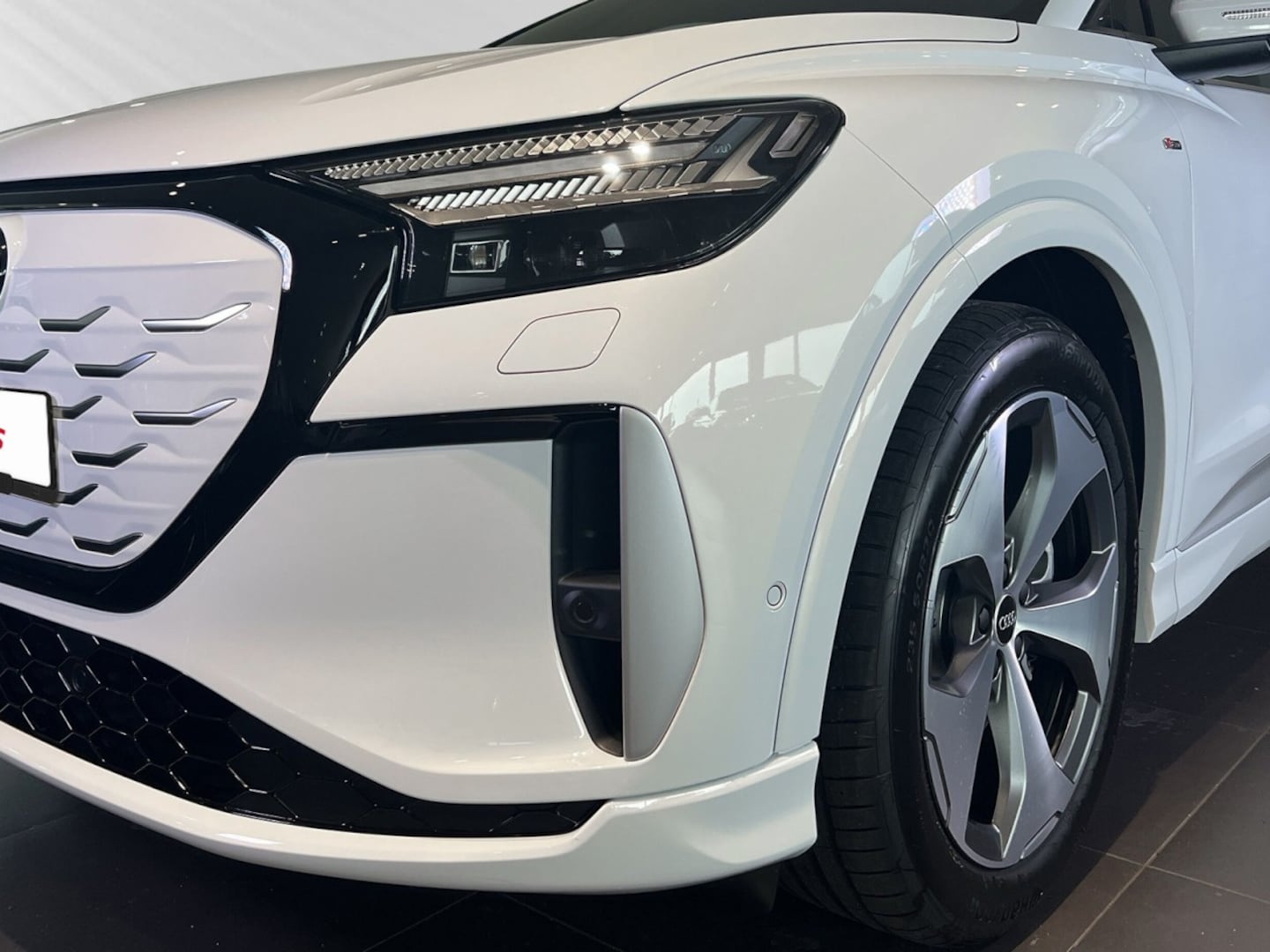 Bild über Audi Q4 SUV e-tron e-tron performance 210 kW - für weitere Informationen kontaktieren Sie den Audi Partner