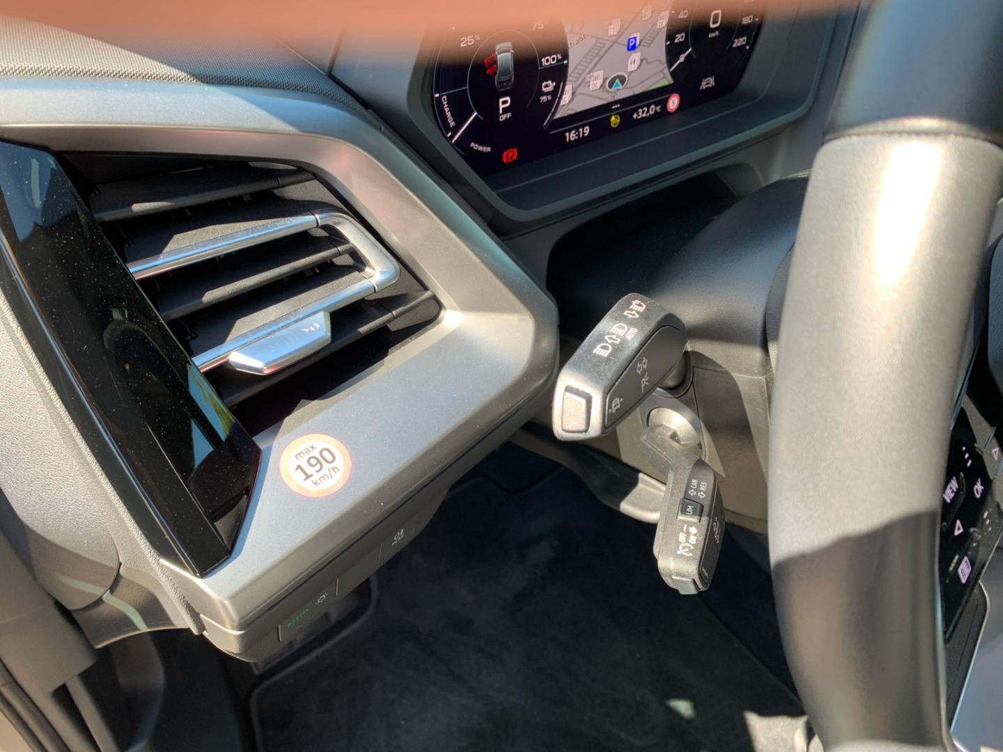 Image about Audi Q4 e-tron 40 e-tron