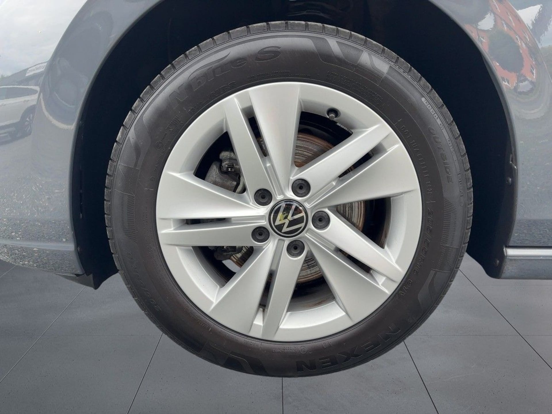 Volkswagen Golf Life