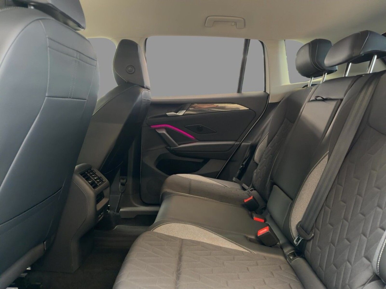 Volkswagen Tiguan – Bild 8