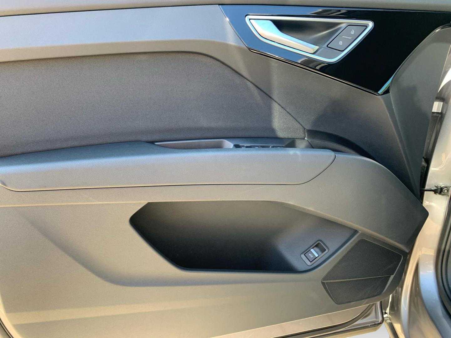 Image about Audi Q4 e-tron 40 e-tron