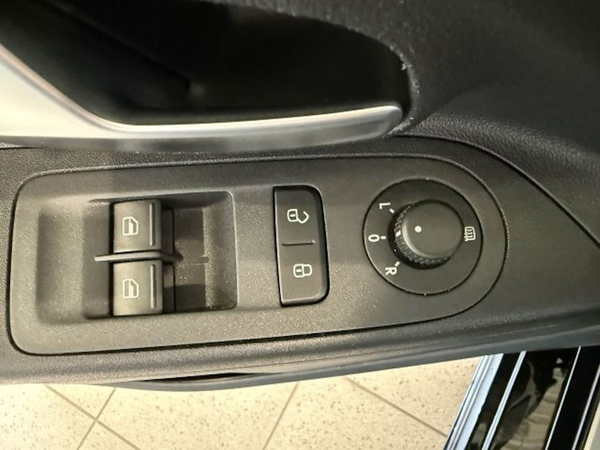 Volkswagen e-up! UNITED