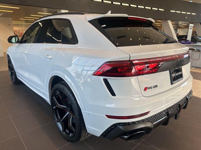 2026 Audi RS Q8 SUV performance
