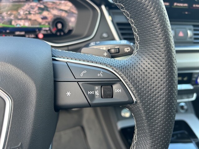 Image about Audi Q5 40 TDI quattro S tronic
