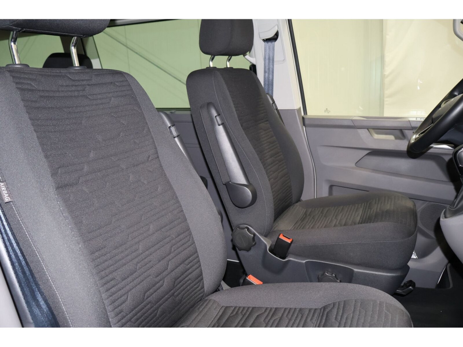 Volkswagen T6.1 Caravelle kurzer Radstand – Bild 8