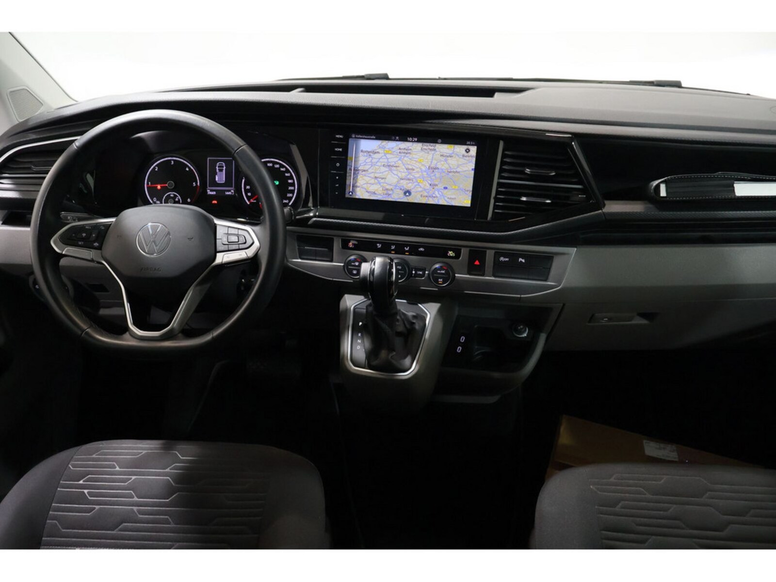 Volkswagen T6.1 Caravelle kurzer Radstand – Bild 9