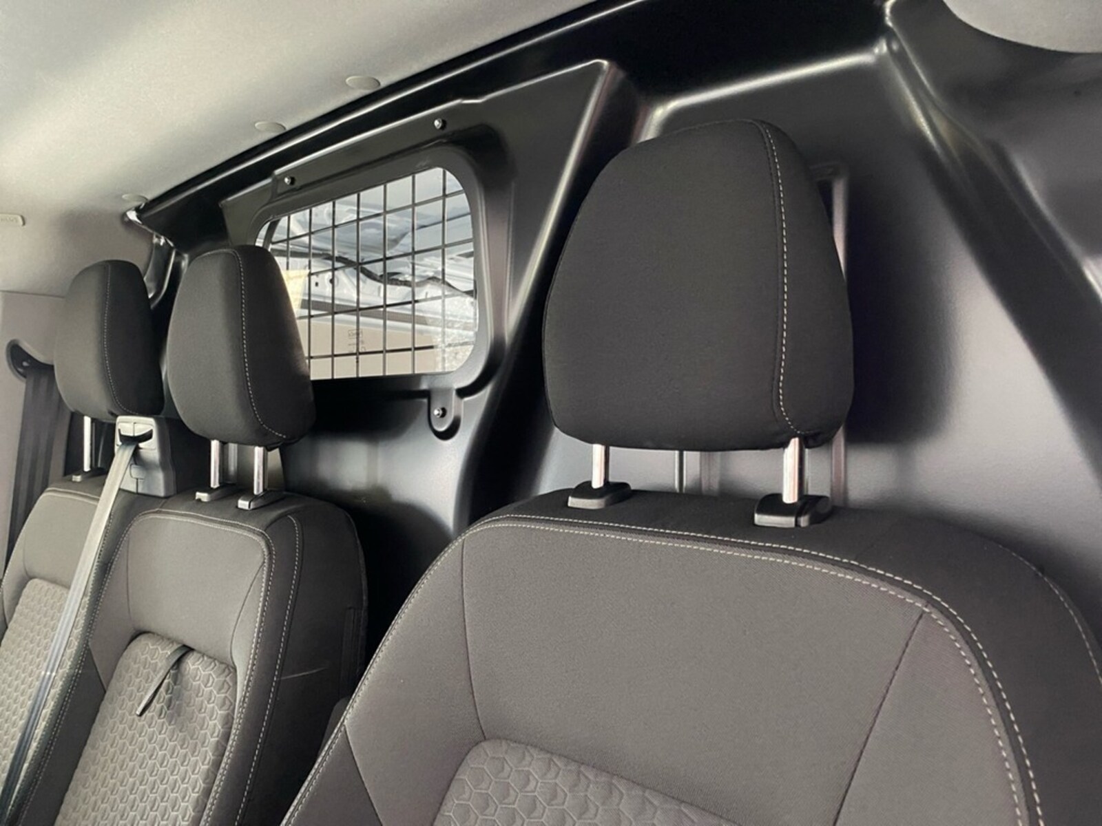 Volkswagen Transporter Kasten kurzer Radstand – Bild 5