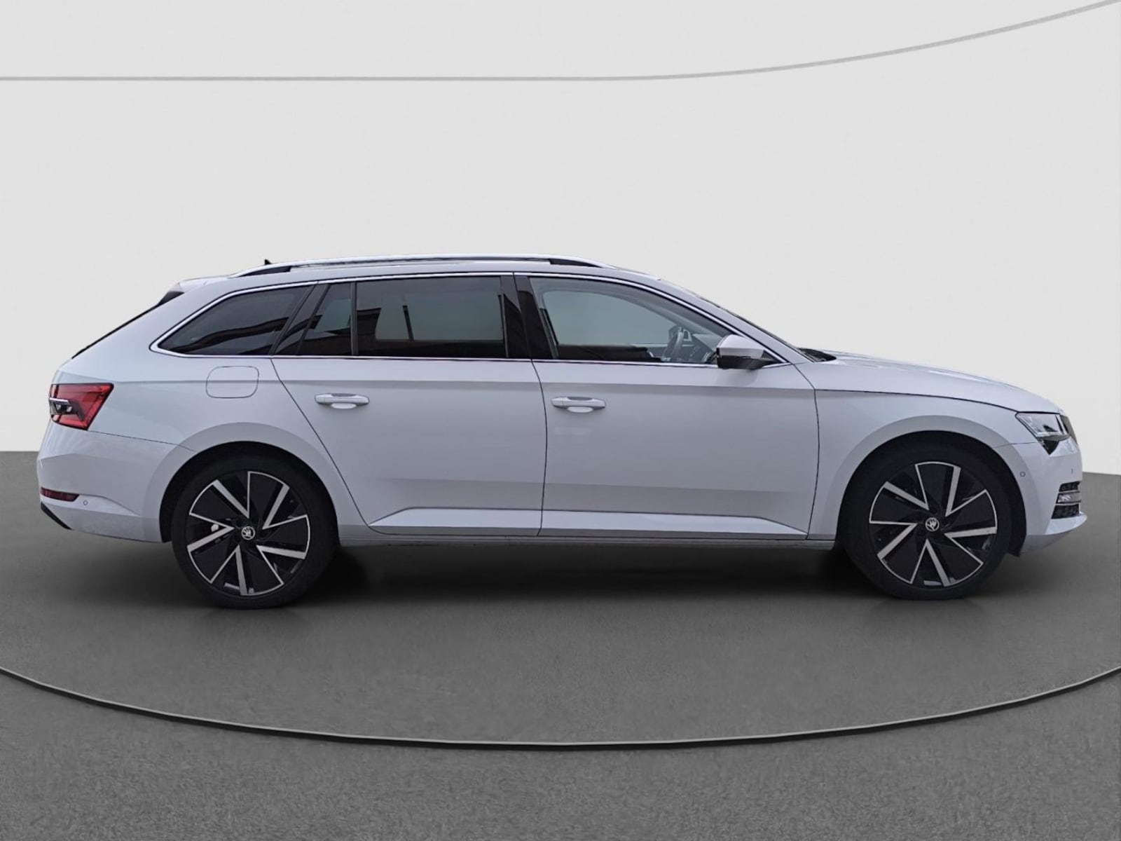 Škoda Superb Combi – Bild 10