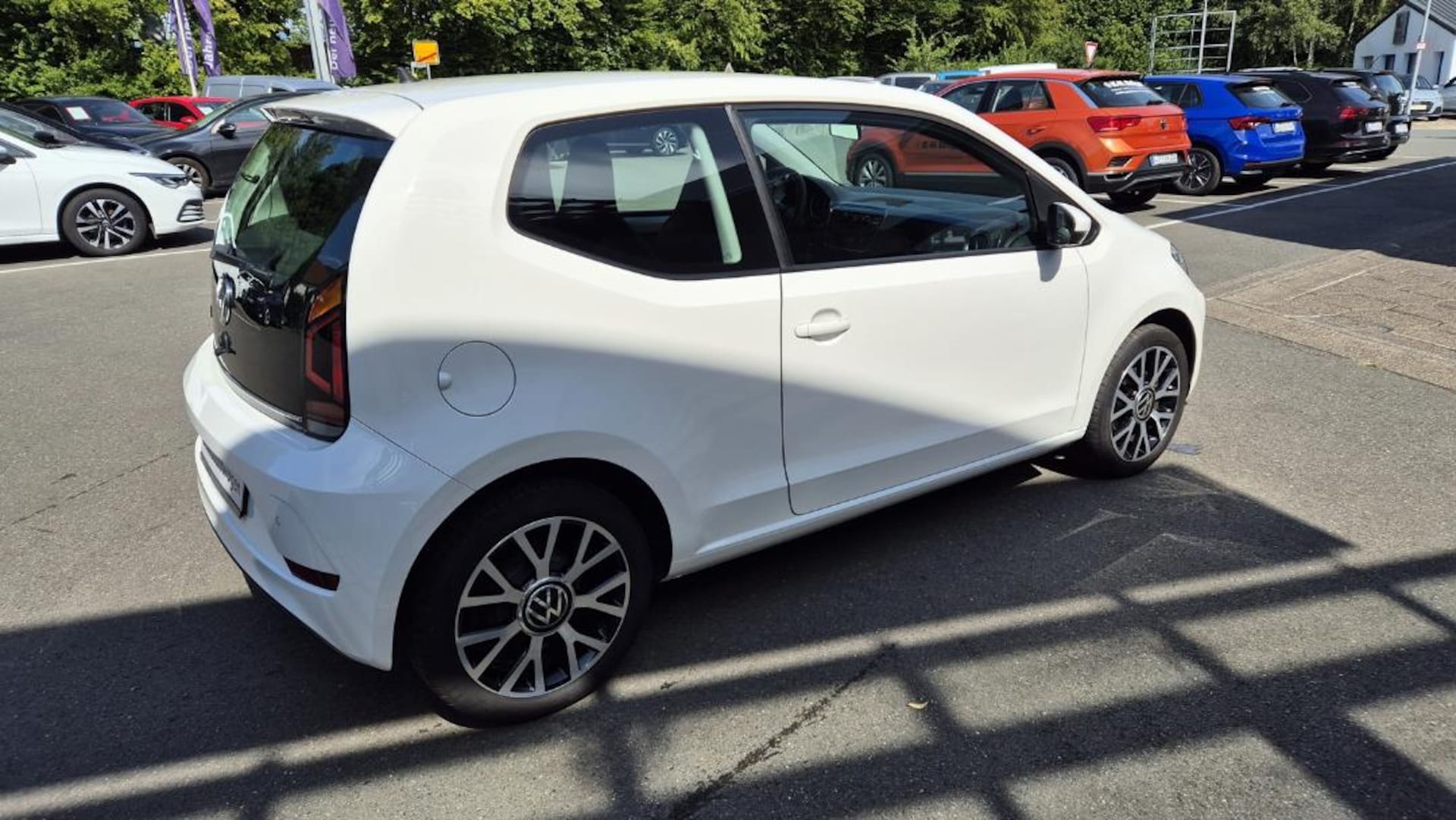 Volkswagen up! move up!