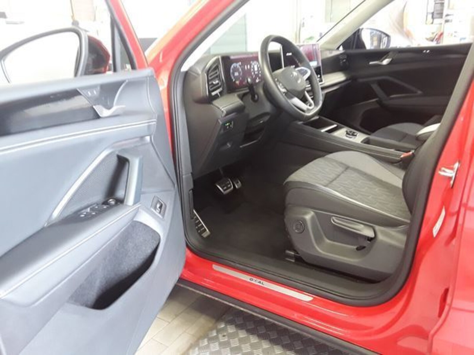 Volkswagen Tiguan – Bild 8