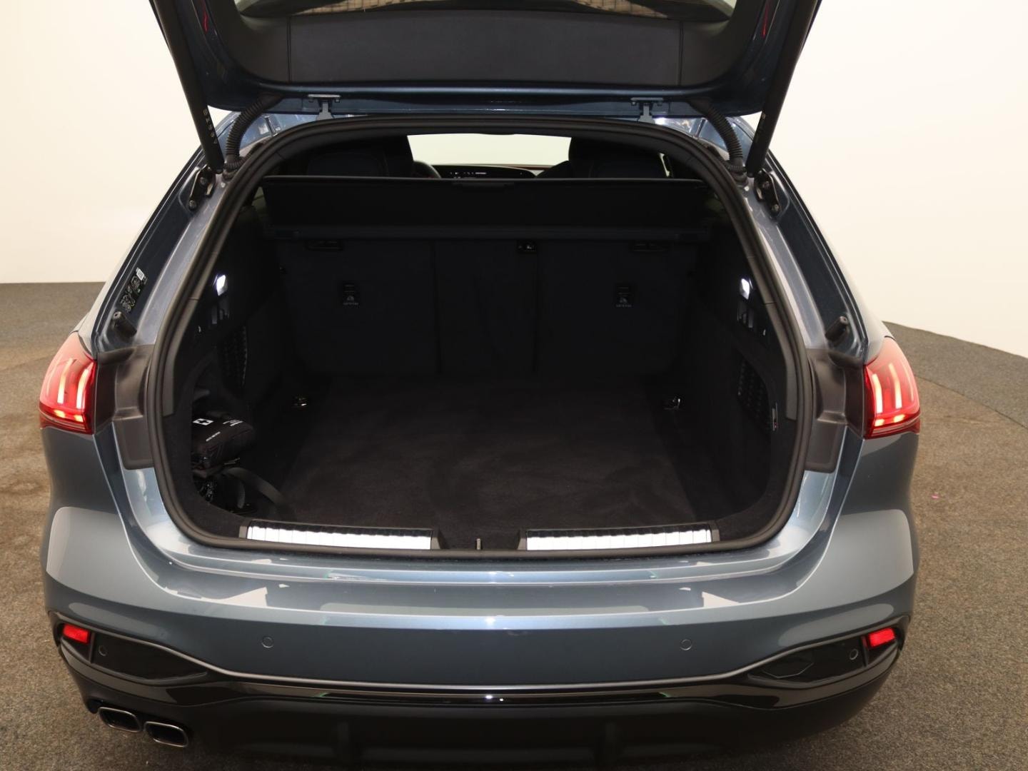 Bild über Audi A5 Avant TDI quattro 150 kW S tronic - für weitere Informationen kontaktieren Sie den Audi Partner