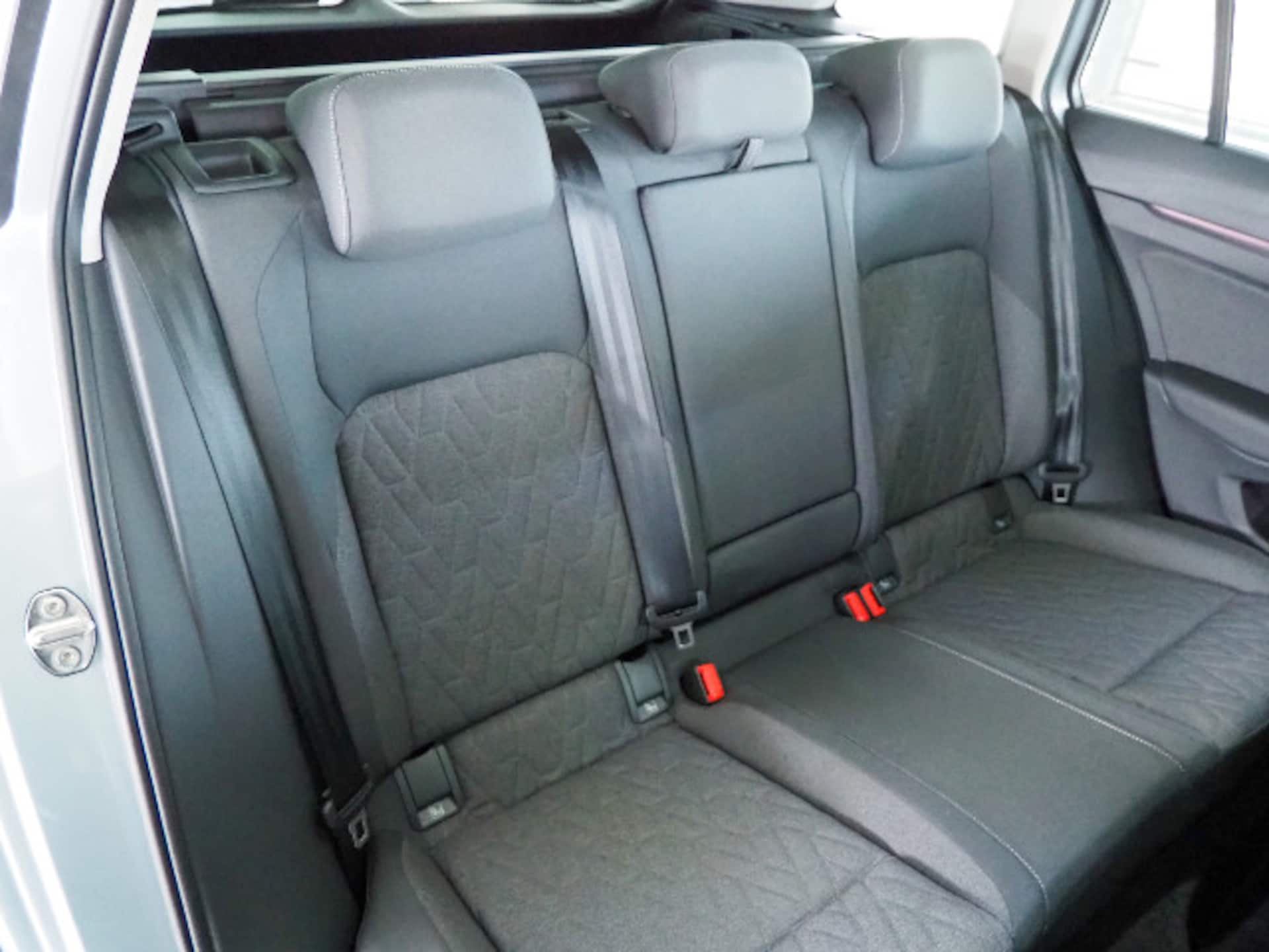 Volkswagen Golf Variant Life