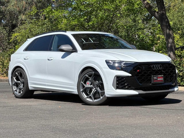 2026 Audi RS Q8 SUV performance
