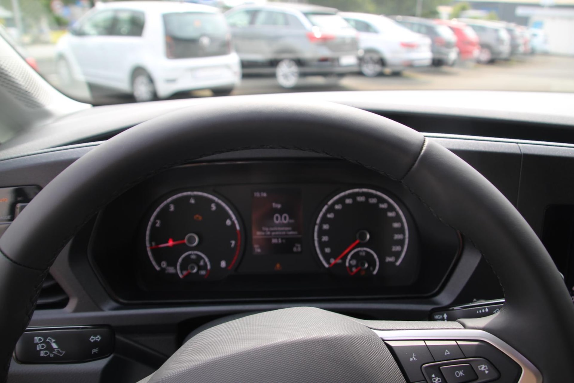 Volkswagen Caddy Maxi Basis-Modell