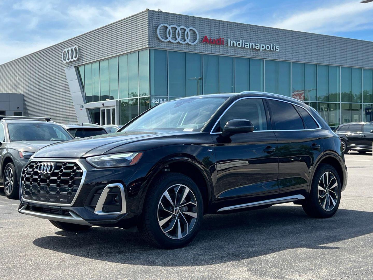 2023 Audi Q5 45 Premium Plus's photo
