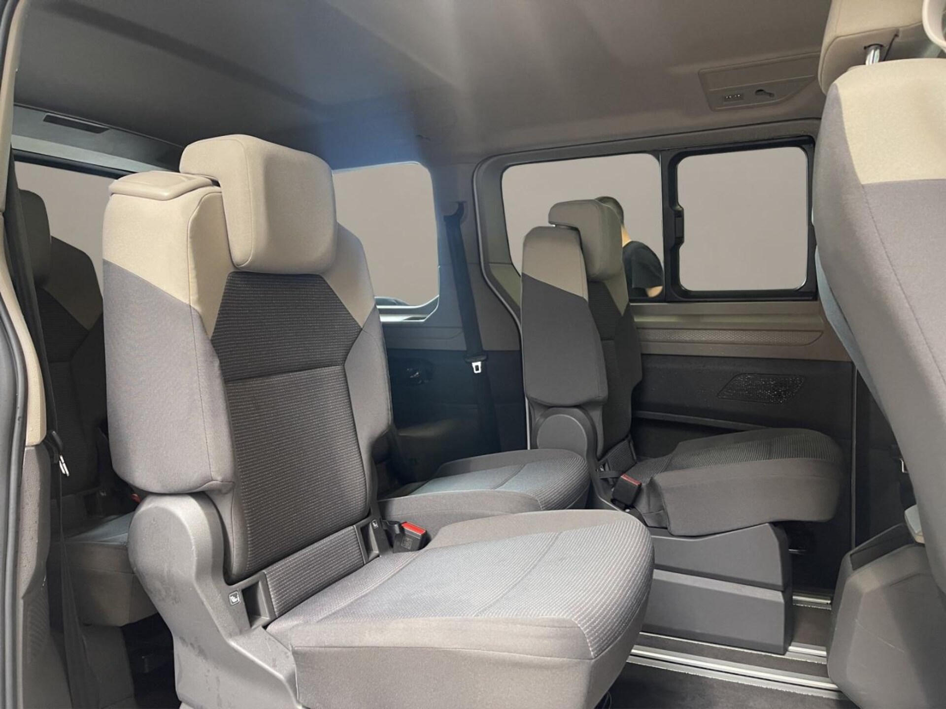 Volkswagen Multivan Basis-Modell