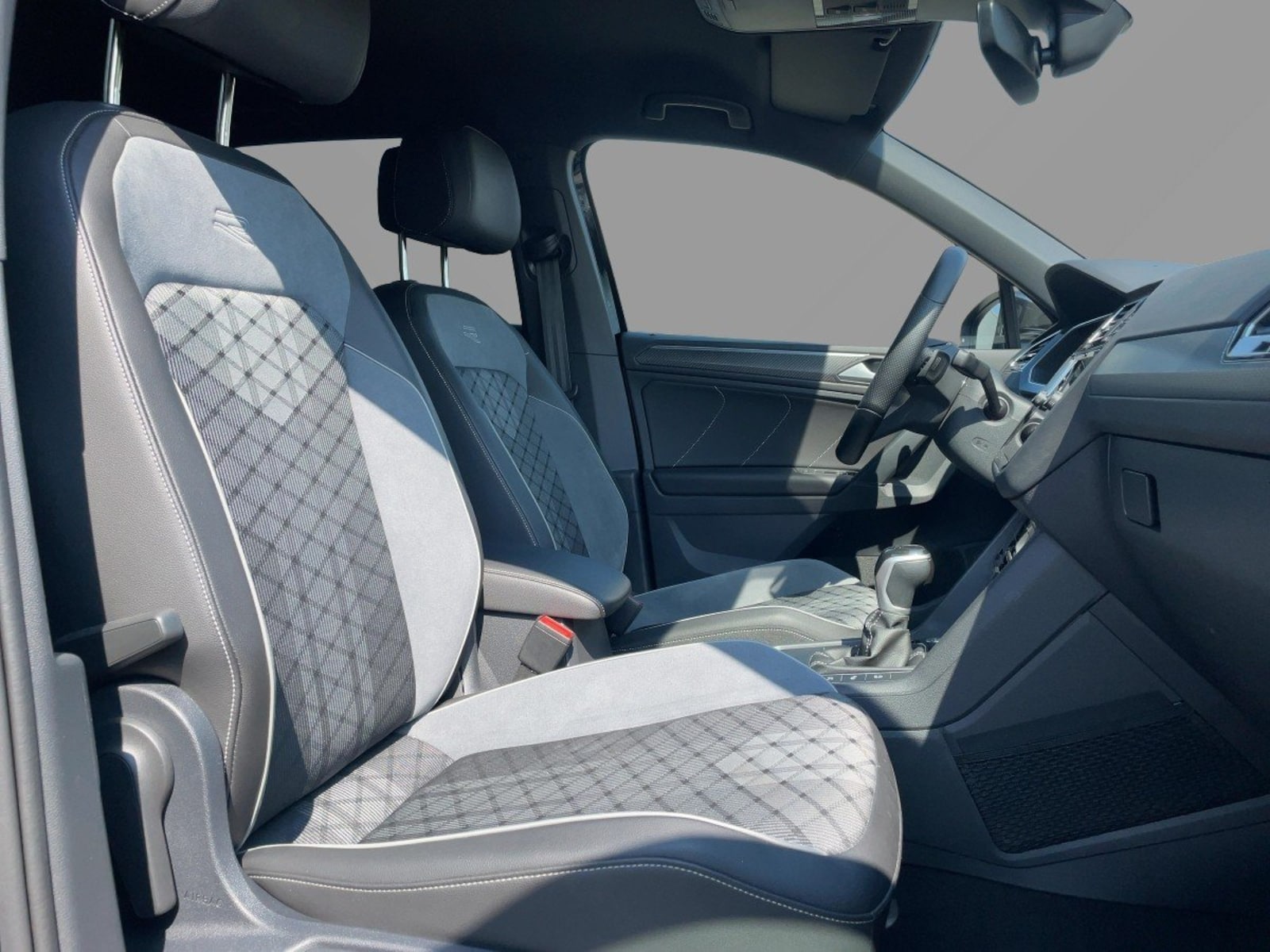 Volkswagen Tiguan – Bild 8