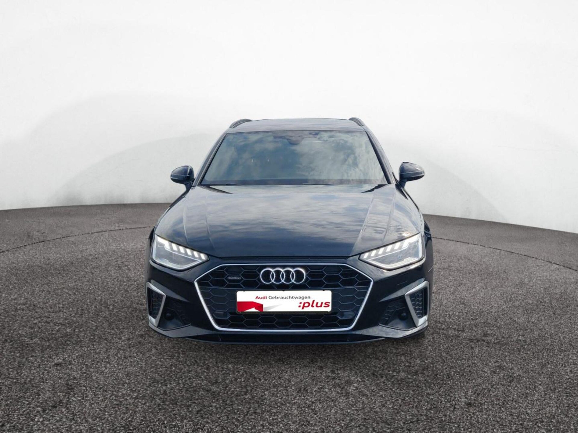Audi A4 Avant S line