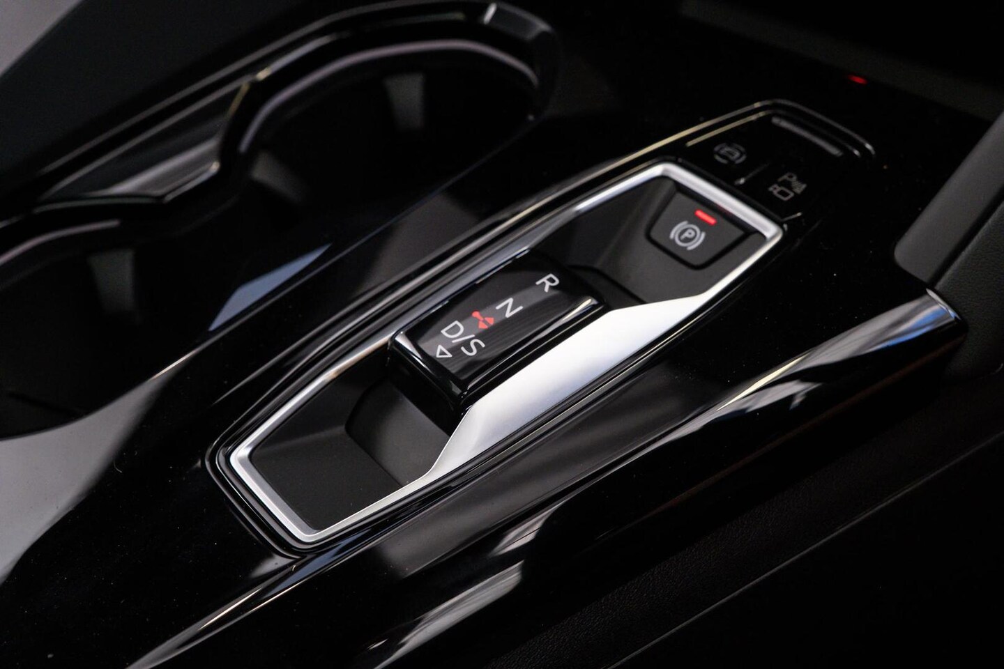 Image about Audi Q5 SUV TDI quattro 150 kW sport