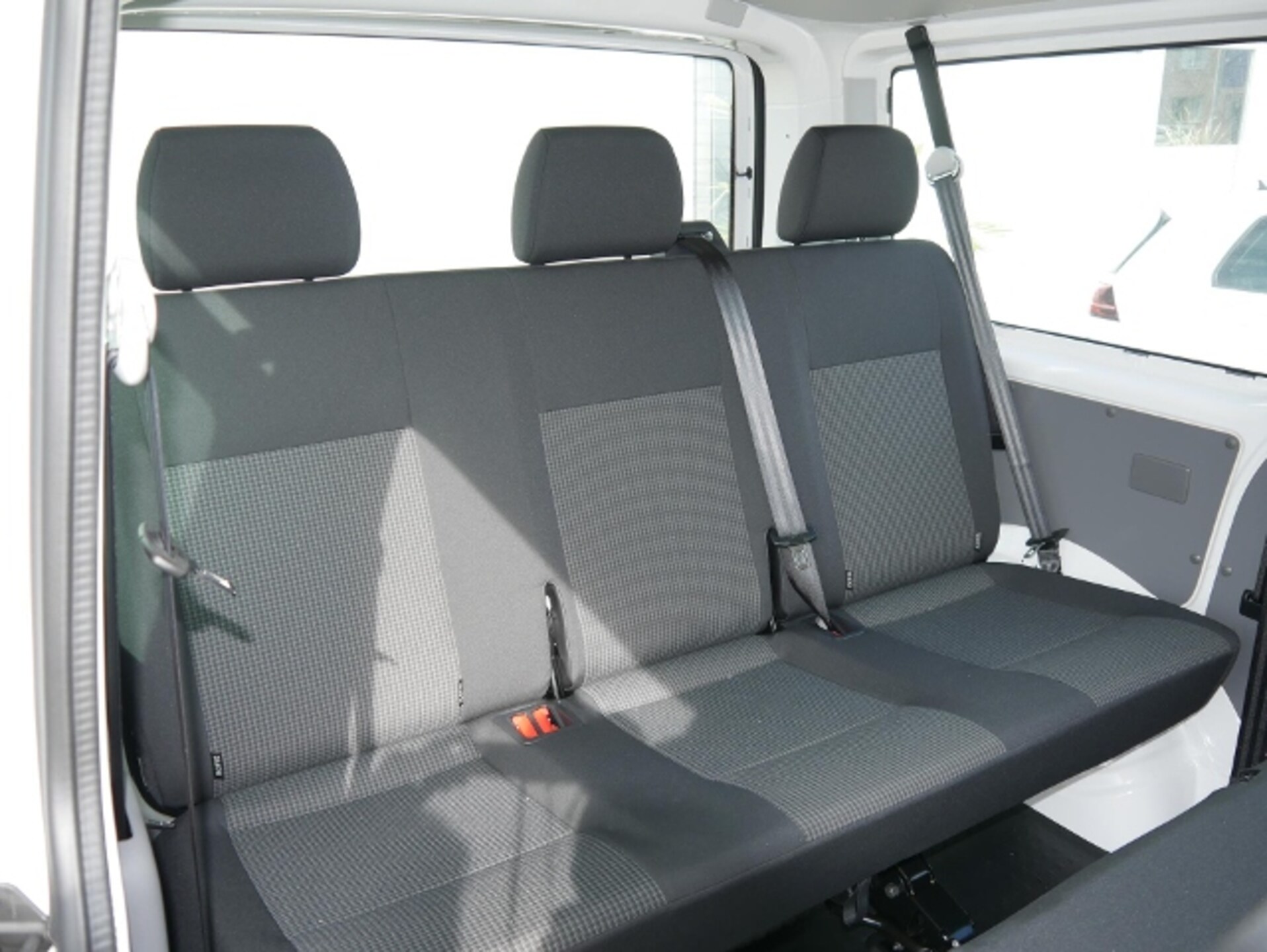 Volkswagen T6.1 Transporter Kombi kurzer Radstand