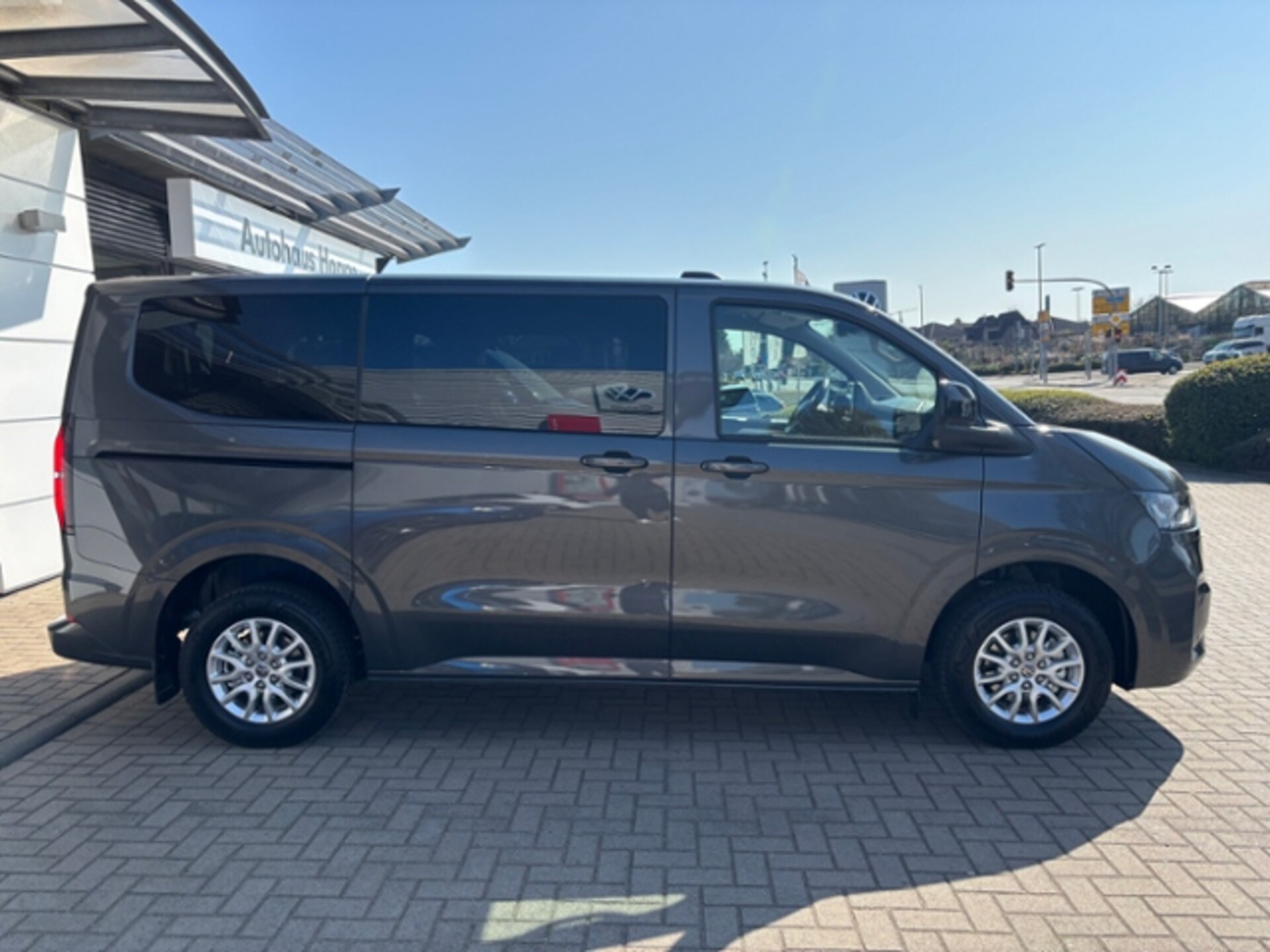 Volkswagen e-Caravelle Life