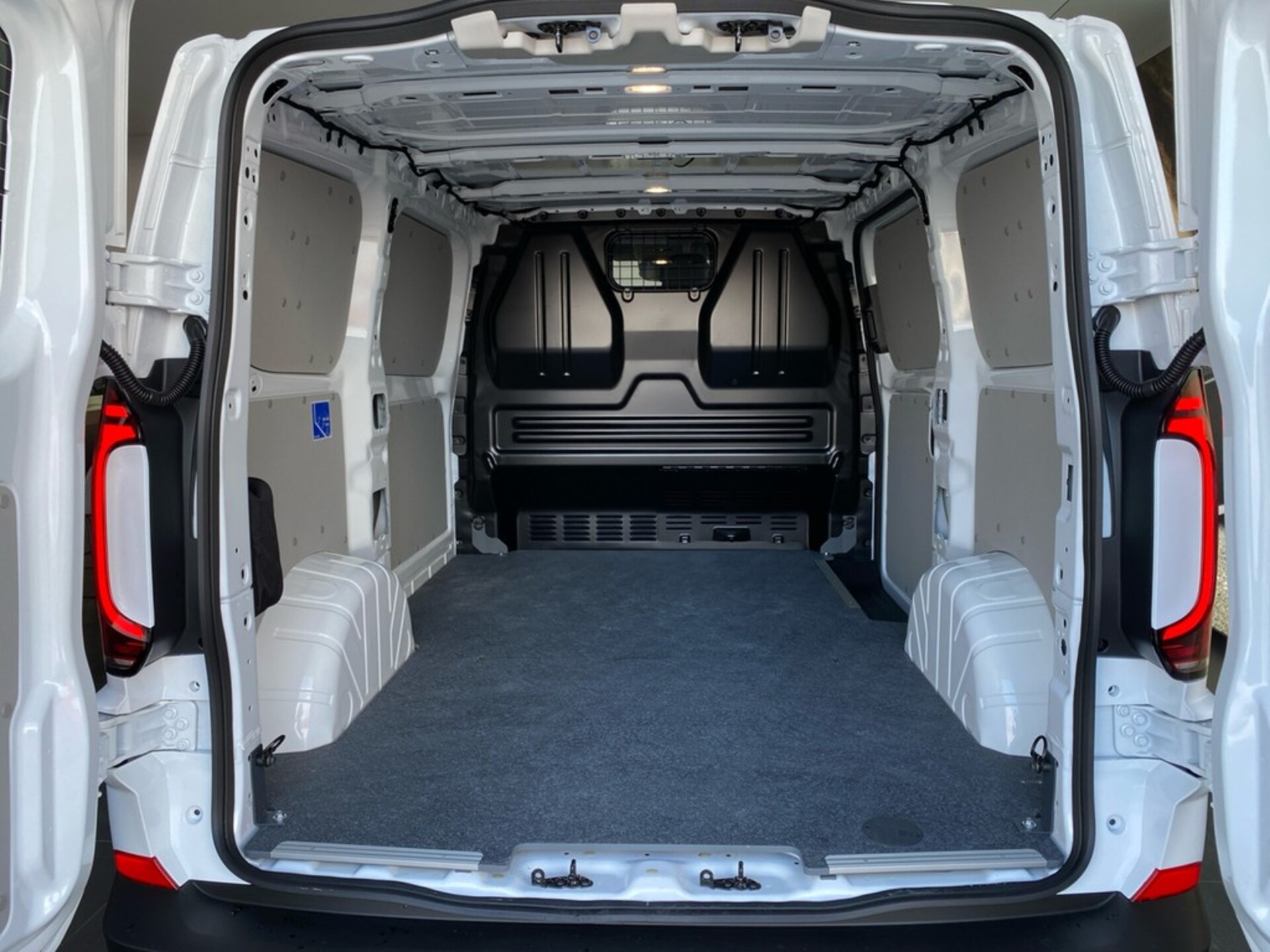 Volkswagen Transporter Kasten kurzer Radstand