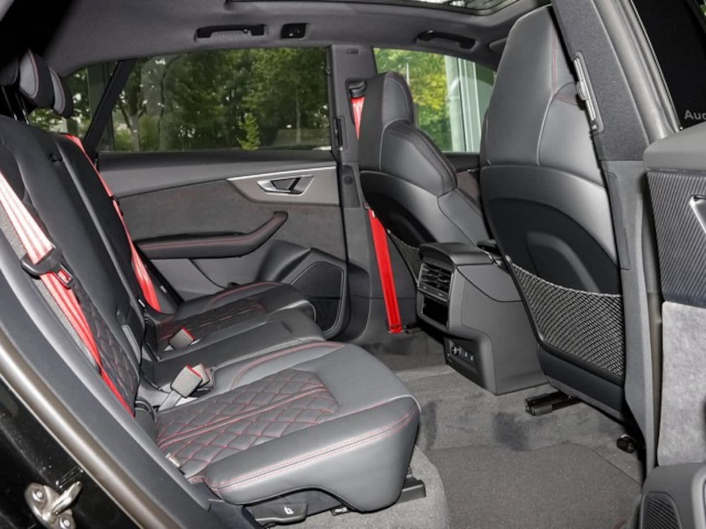 Bild über Audi Q8 SUV S line business TDI quattro 210 kW tiptronic - für weitere Informationen kontaktieren Sie den Audi Partner