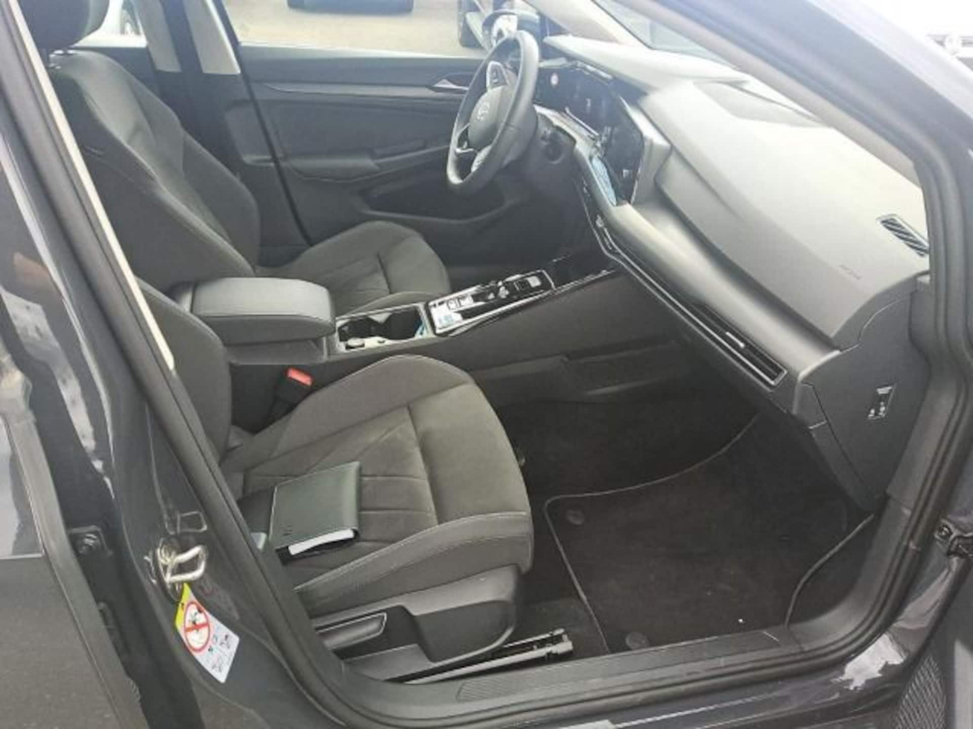 Volkswagen Golf Style