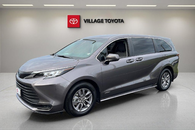 2021 Toyota Sienna LE