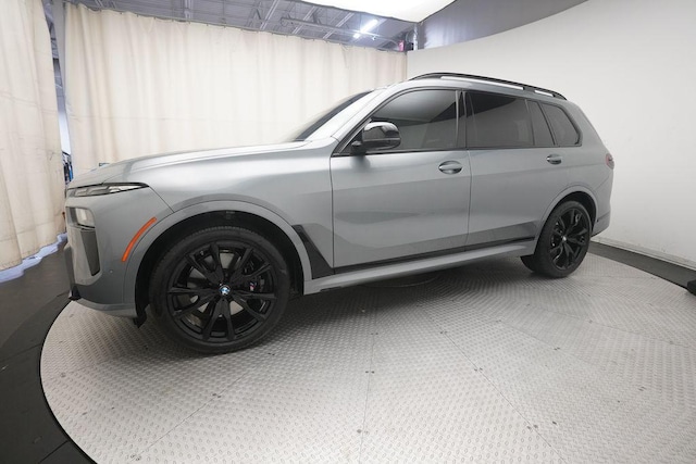 2023 BMW X7