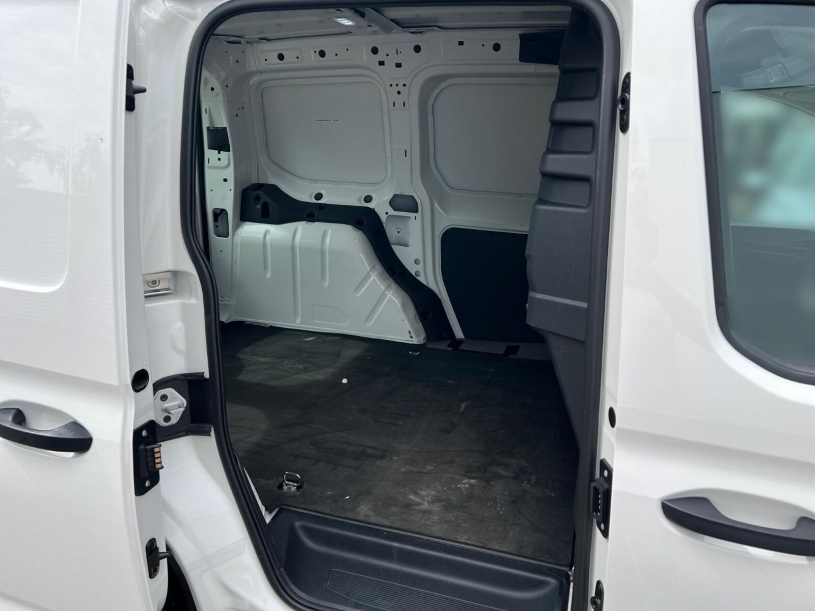 Volkswagen Caddy Cargo – Bild 11