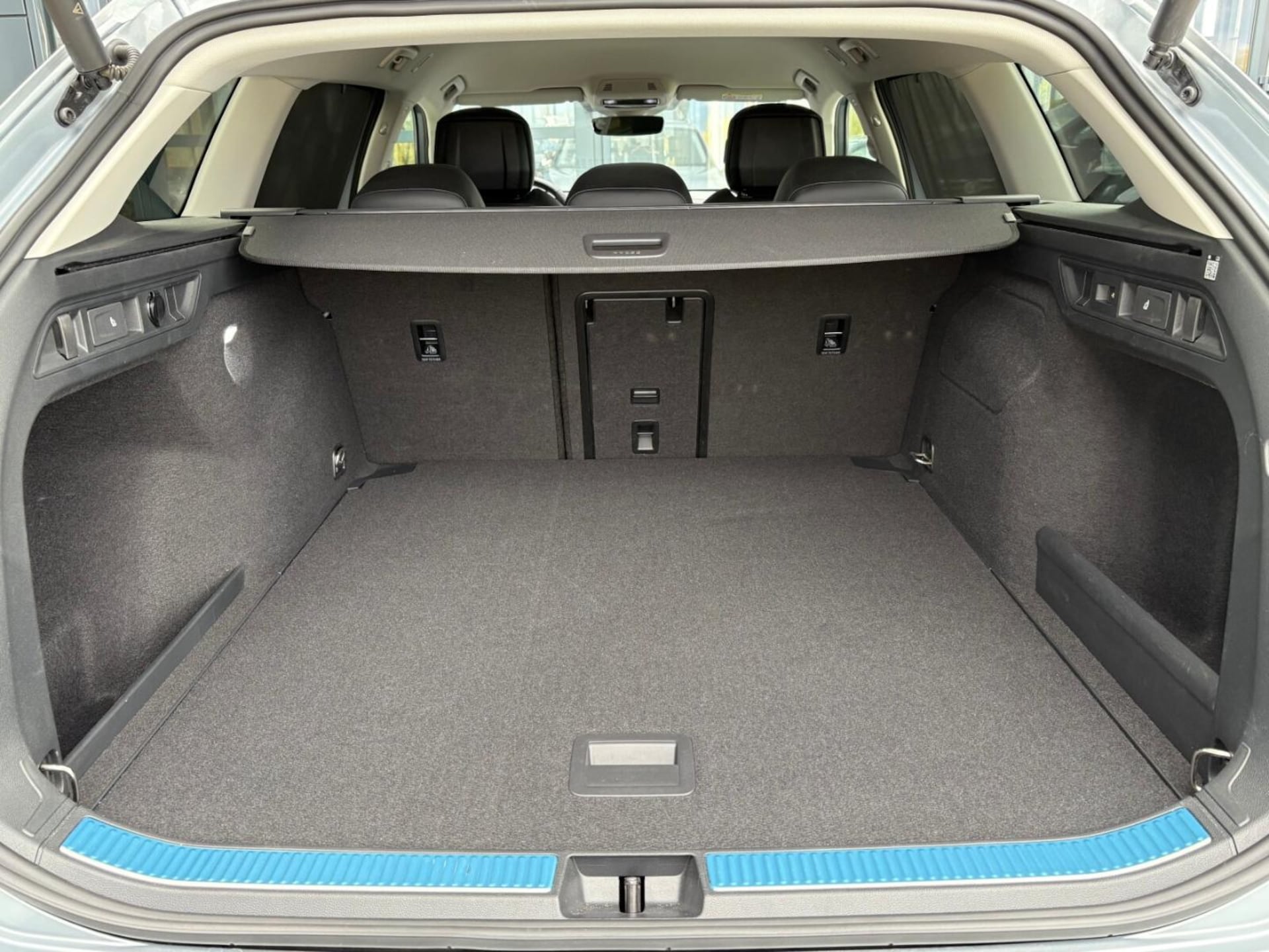 Volkswagen Passat Elegance