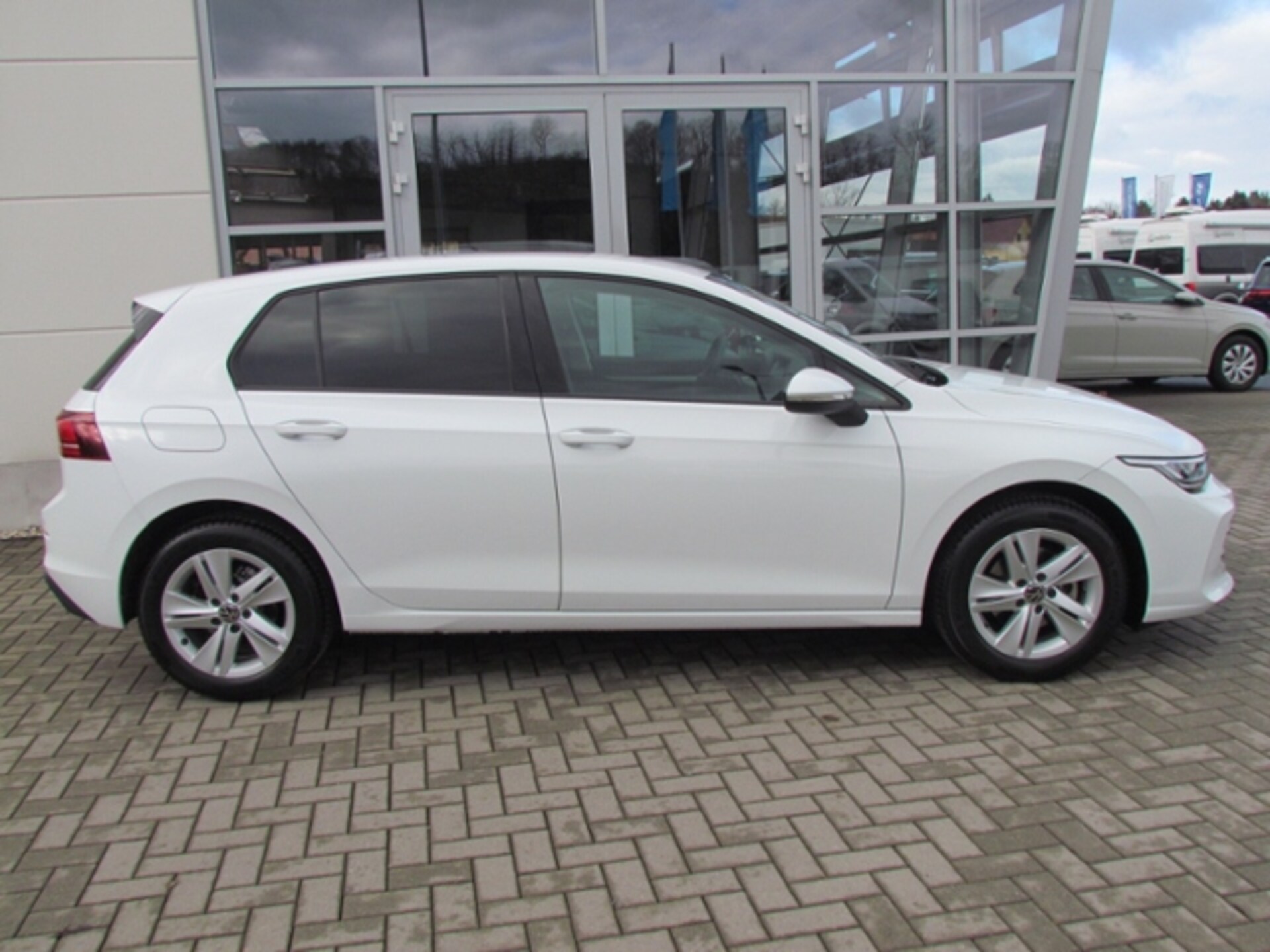 Volkswagen Golf Life