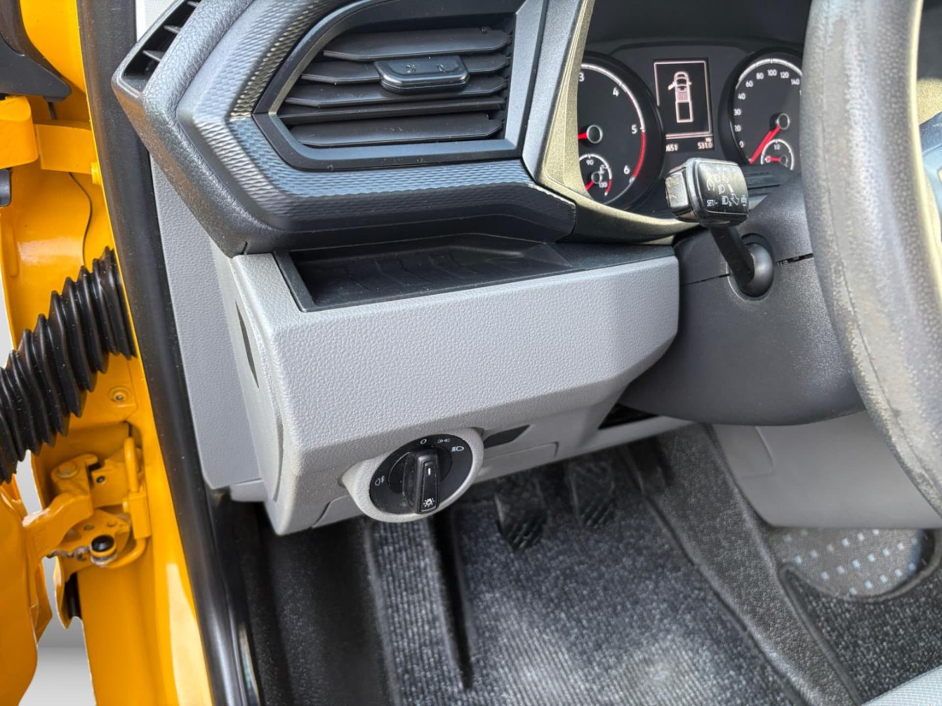 Volkswagen T6.1 Transporter Pritschenwagen Doppelkabine