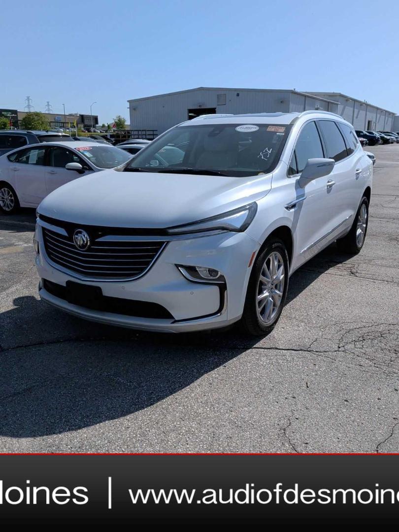 2023 Buick Enclave Essence AWD's photo