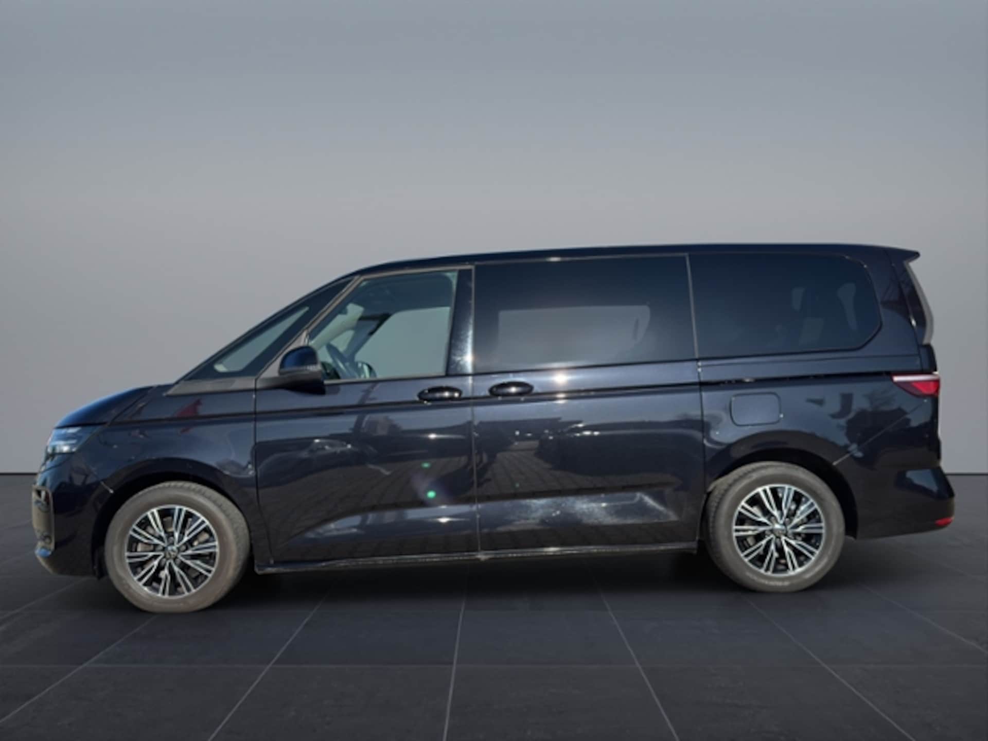 Volkswagen Multivan Langversion Basis-Modell