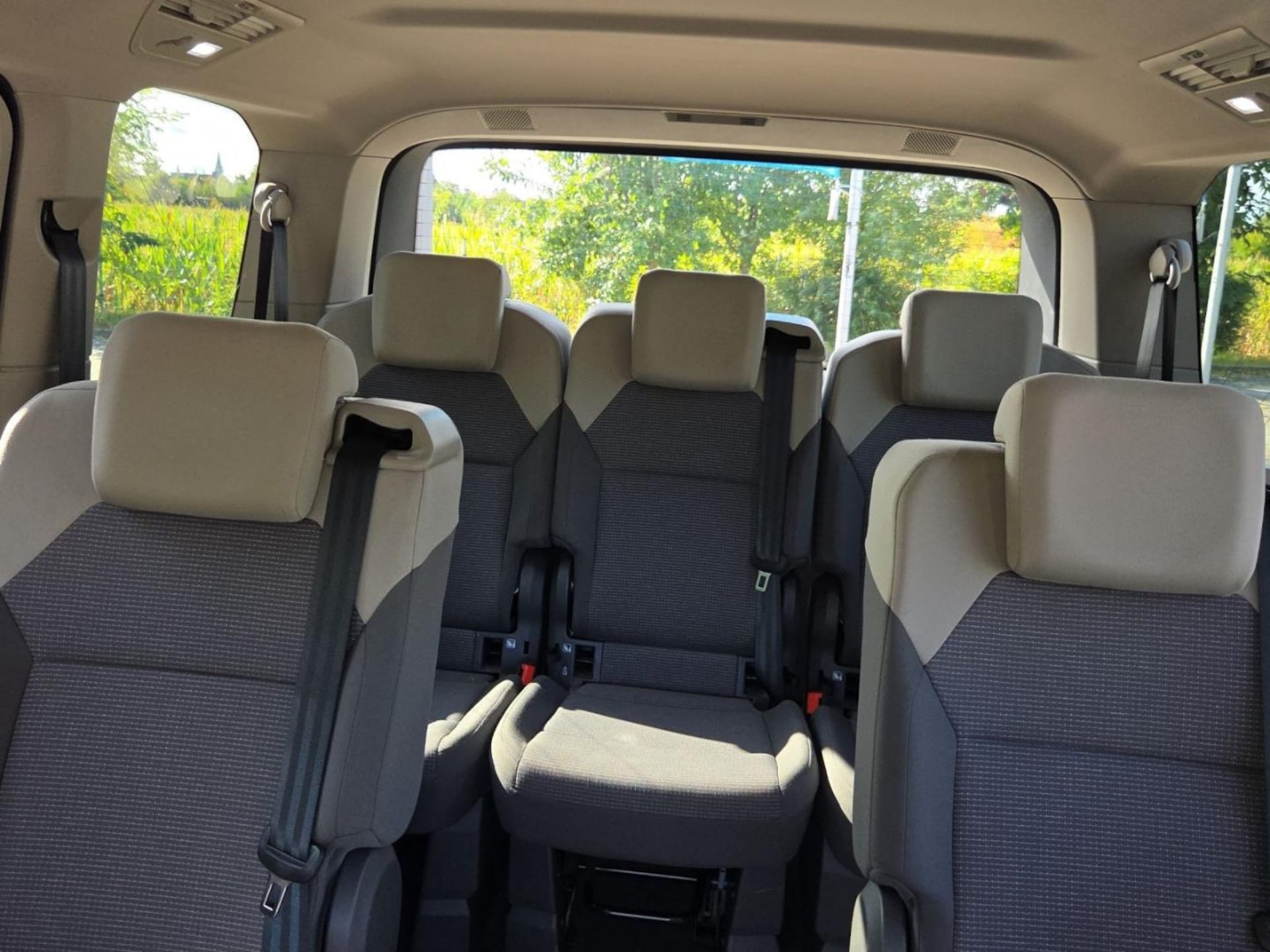 Volkswagen Multivan Basis-Modell