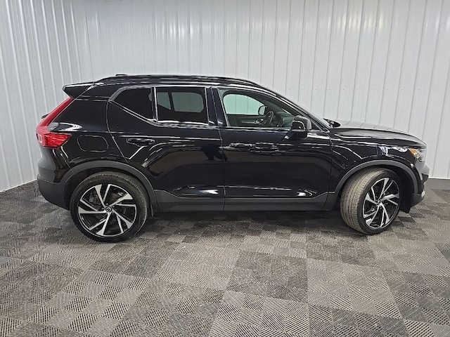 2022 Volvo XC40