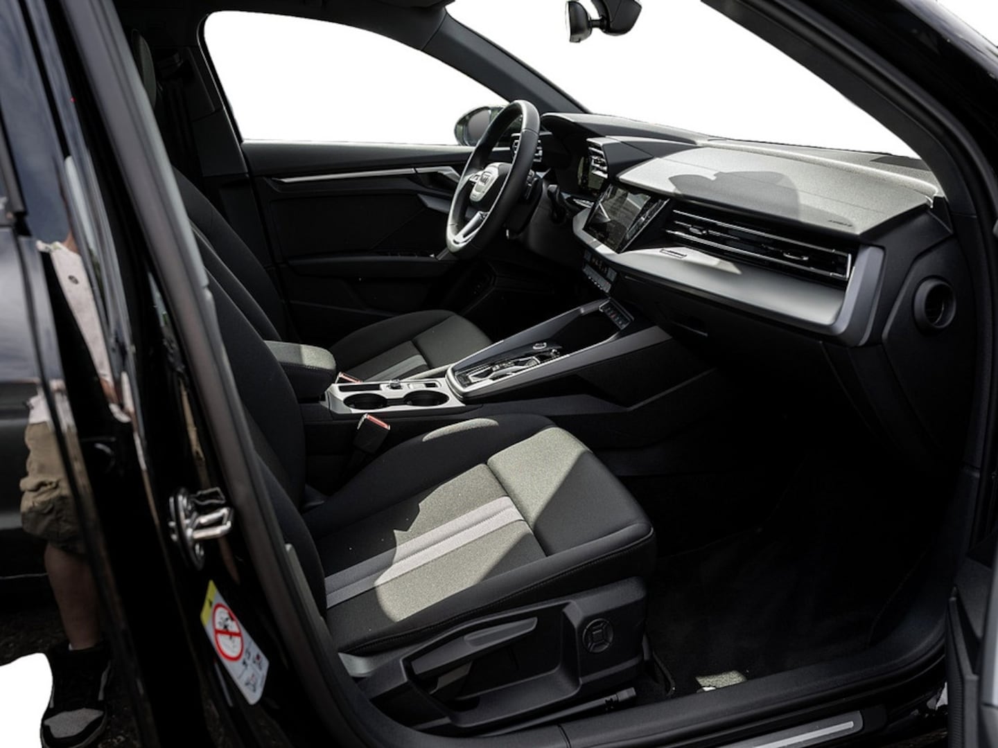 Bild über Audi A3 Sportback 30 TFSI S tronic - für weitere Informationen kontaktieren Sie den Audi Partner