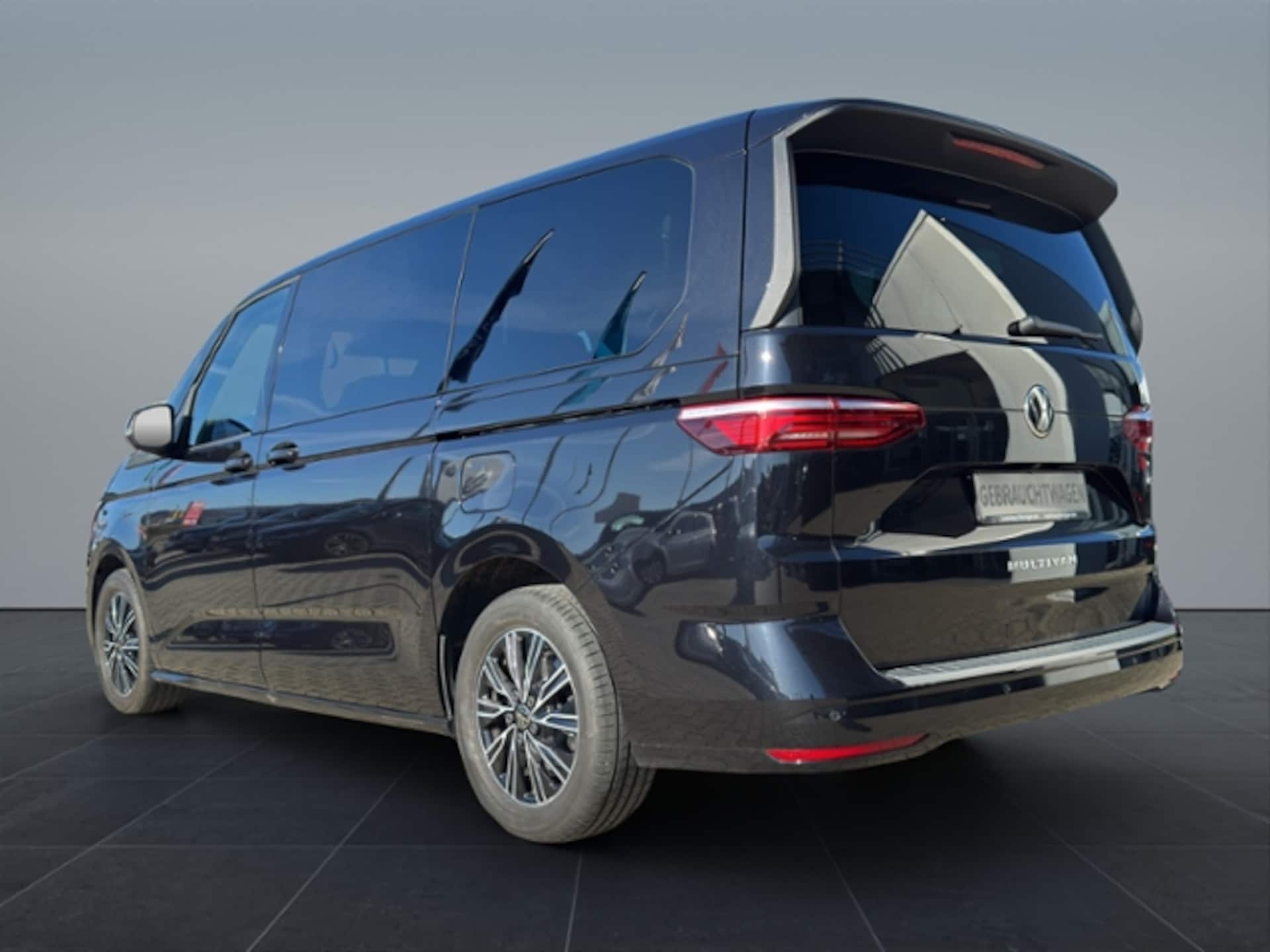 Volkswagen Multivan Langversion Basis-Modell