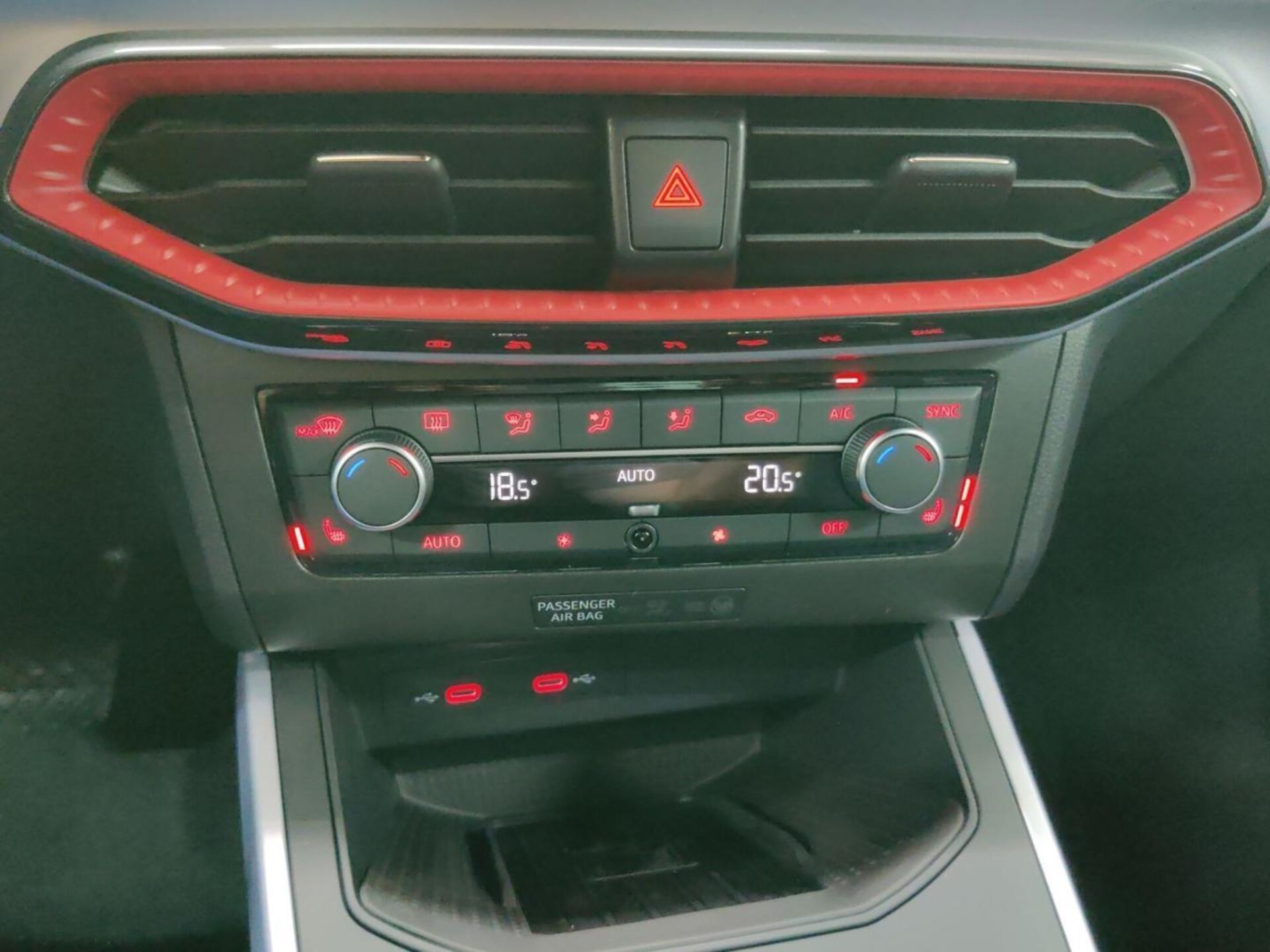 SEAT Arona FR