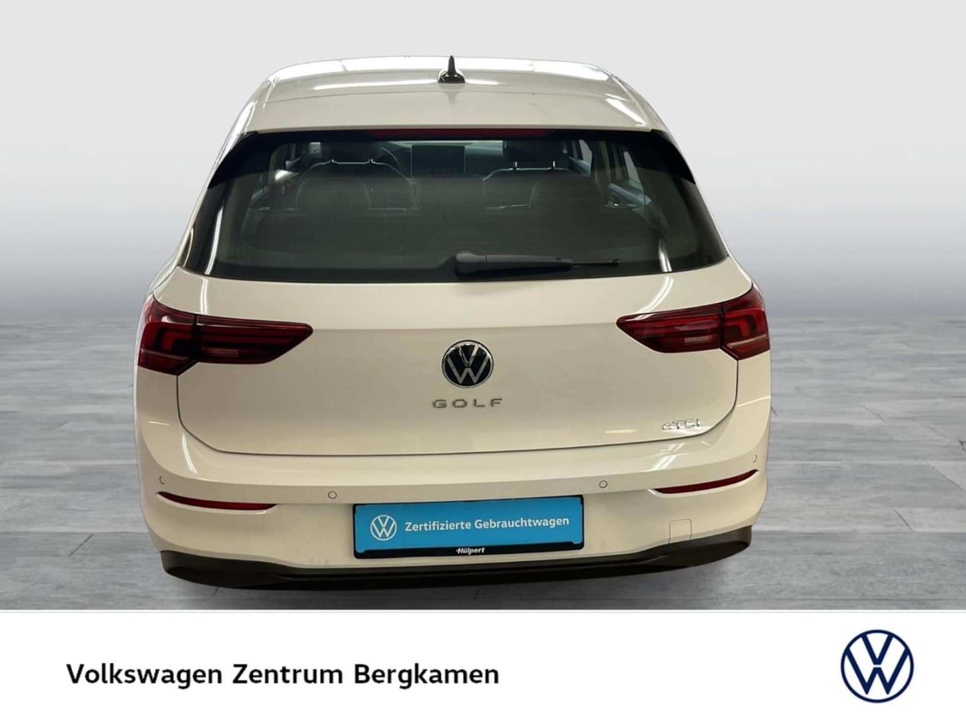 Volkswagen Golf Life